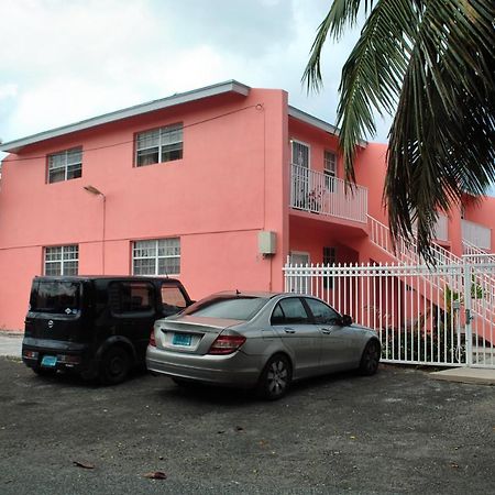 Appartamento Tropical Hideaway Nassau Esterno foto