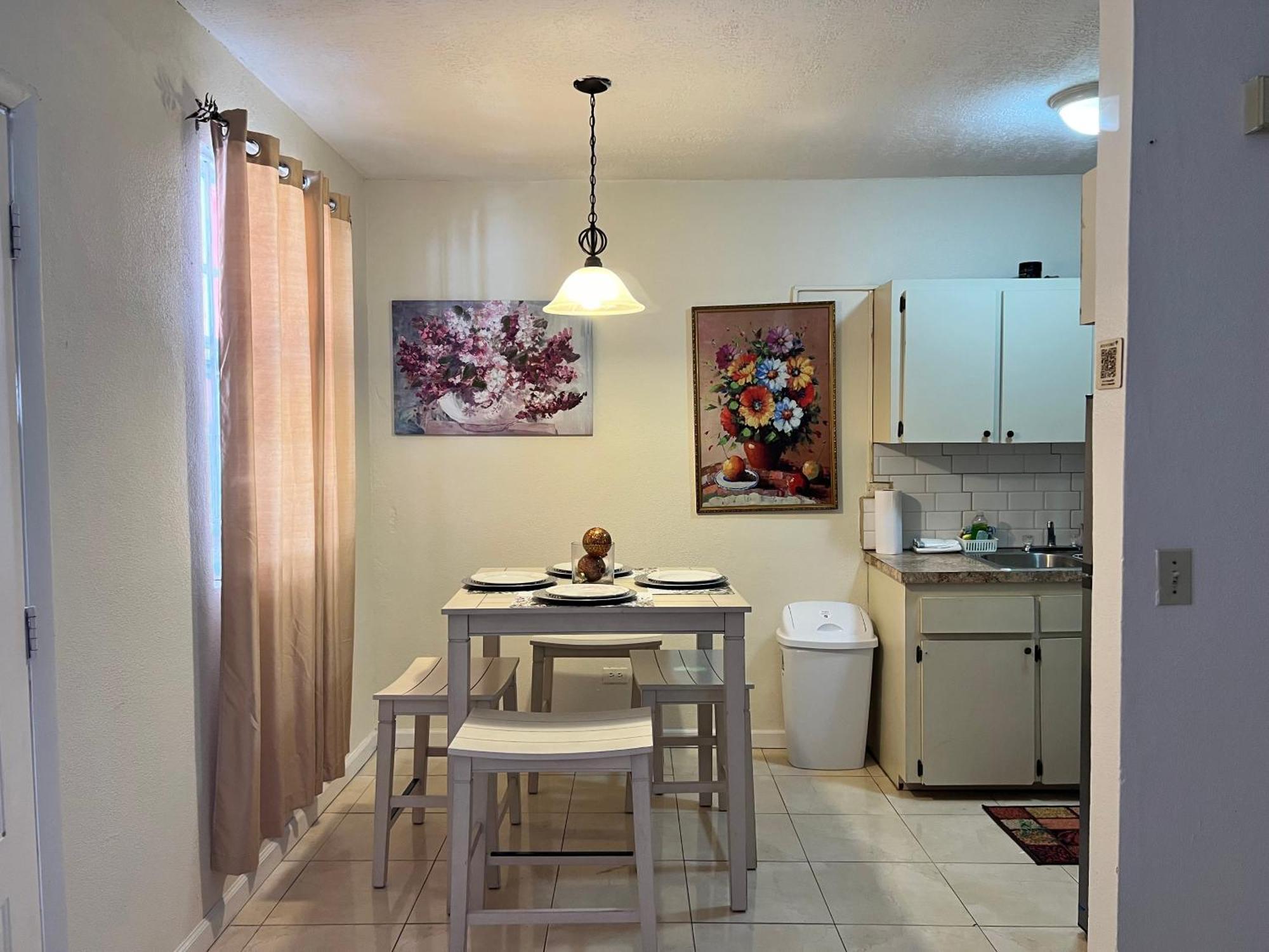 Appartamento Tropical Hideaway Nassau Esterno foto