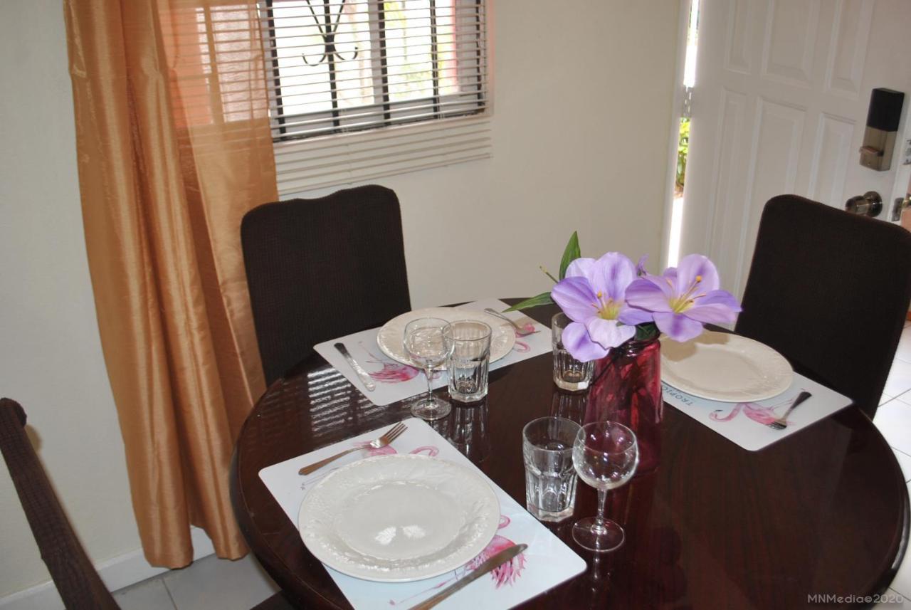 Appartamento Tropical Hideaway Nassau Esterno foto