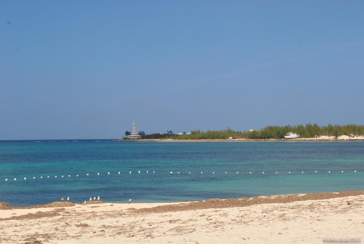 Appartamento Tropical Hideaway Nassau Esterno foto