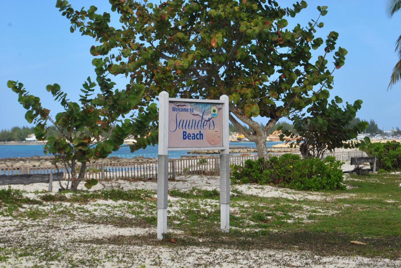 Appartamento Tropical Hideaway Nassau Esterno foto